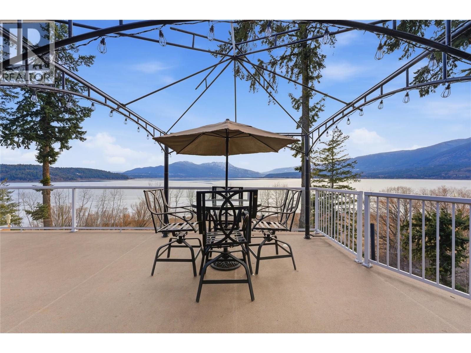 3690 Southview Road, Tappen, British Columbia  V0E 2X1 - Photo 7 - 10397324