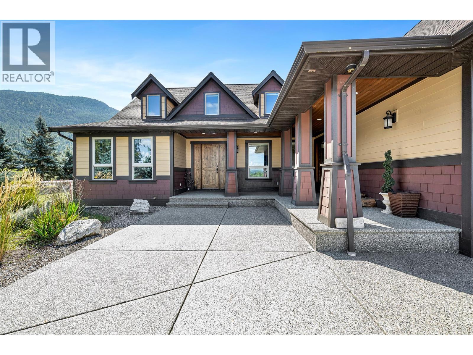 211 Pleasant Valley Cross Road, Armstrong, British Columbia  V0E 1B2 - Photo 3 - 10396807