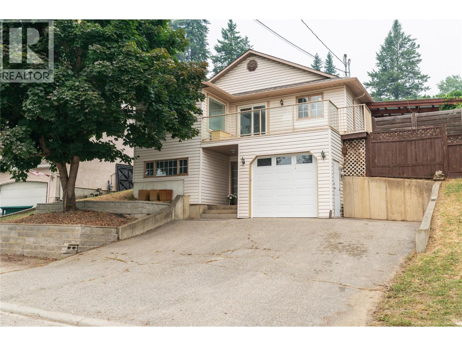 1908 Grandview Avenue, Lumby, British Columbia  V0E 2G0 - Photo 1 - 10397340