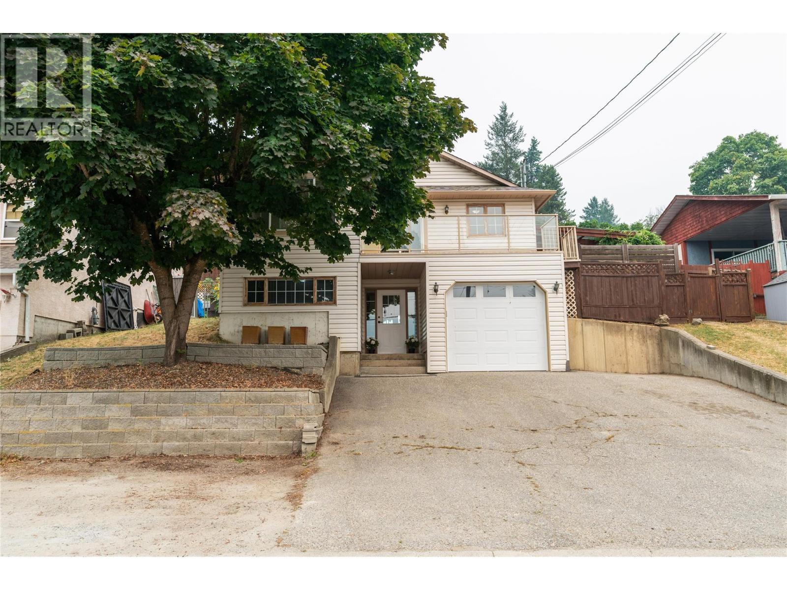 1908 Grandview Avenue, Lumby, British Columbia  V0E 2G0 - Photo 35 - 10397340
