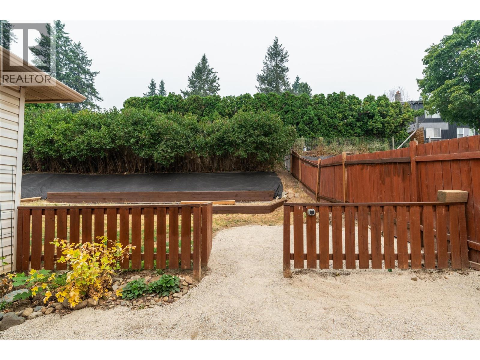 1908 Grandview Avenue, Lumby, British Columbia  V0E 2G0 - Photo 42 - 10397340
