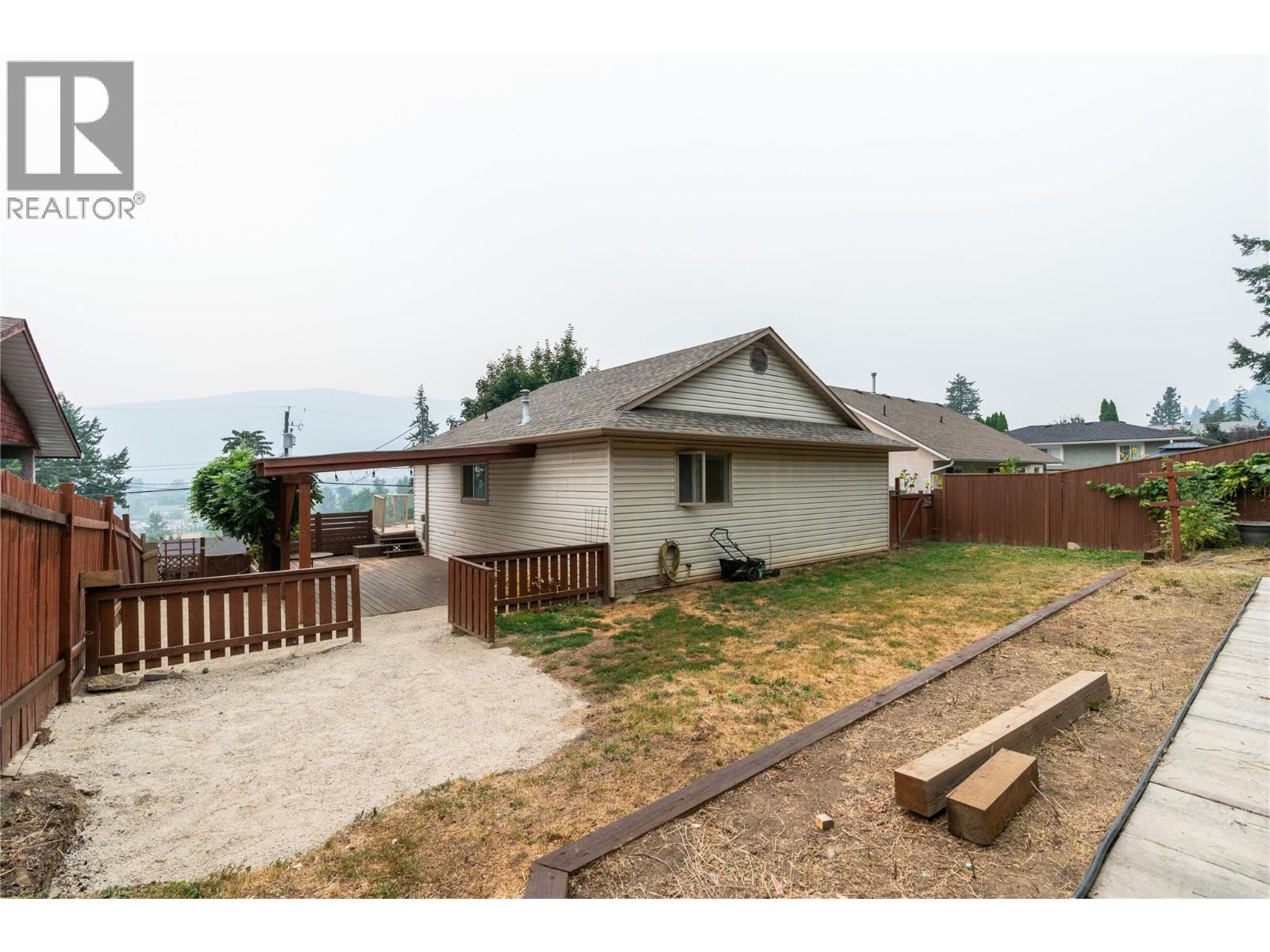 1908 Grandview Avenue, Lumby, British Columbia  V0E 2G0 - Photo 45 - 10397340