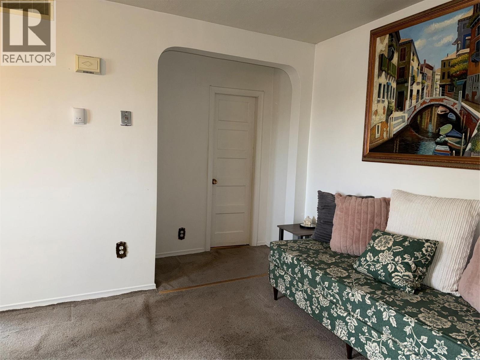 720 98 Avenue, Dawson Creek, British Columbia  V1G 1S2 - Photo 2 - 10397357