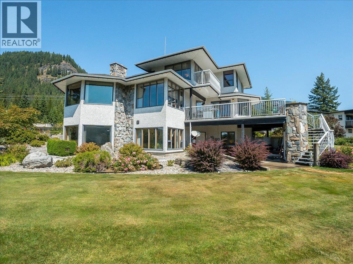 5725 Taghum Frontage Road, Taghum, British Columbia  V1L 6X9 - Photo 1 - 10396898