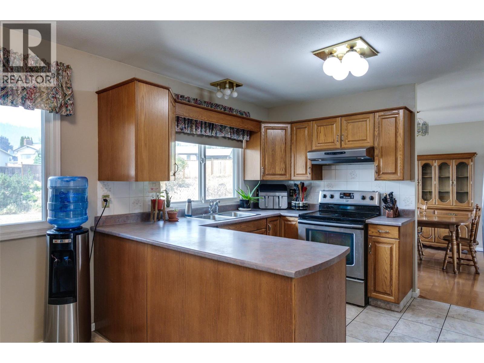 840 Liban Court, Kelowna, British Columbia  V1Y 8B5 - Photo 2 - 10396432