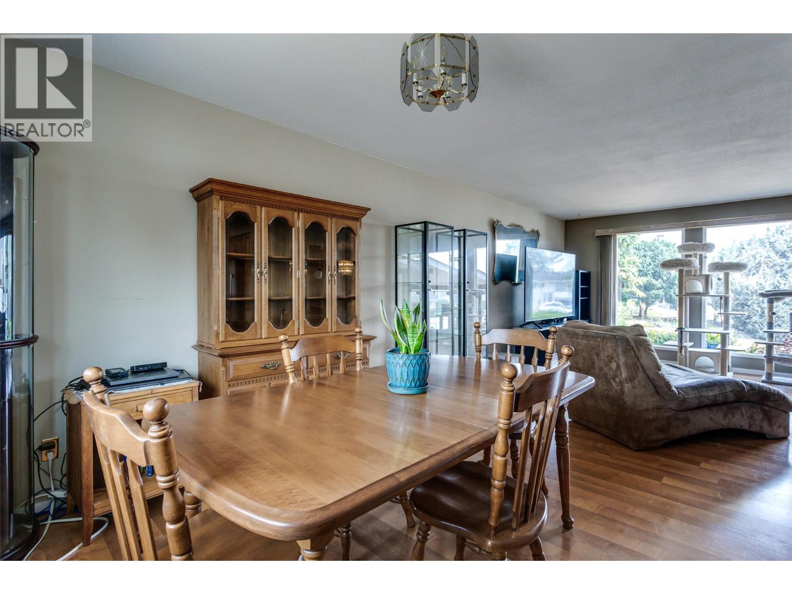 840 Liban Court, Kelowna, British Columbia  V1Y 8B5 - Photo 7 - 10396432