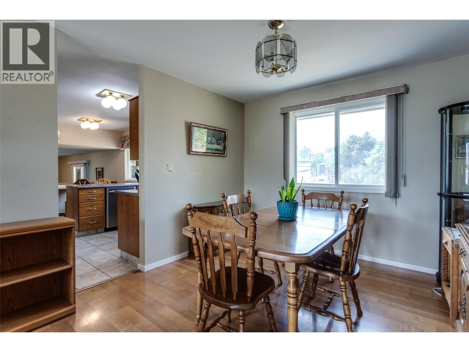 840 Liban Court, Kelowna, British Columbia  V1Y 8B5 - Photo 8 - 10396432