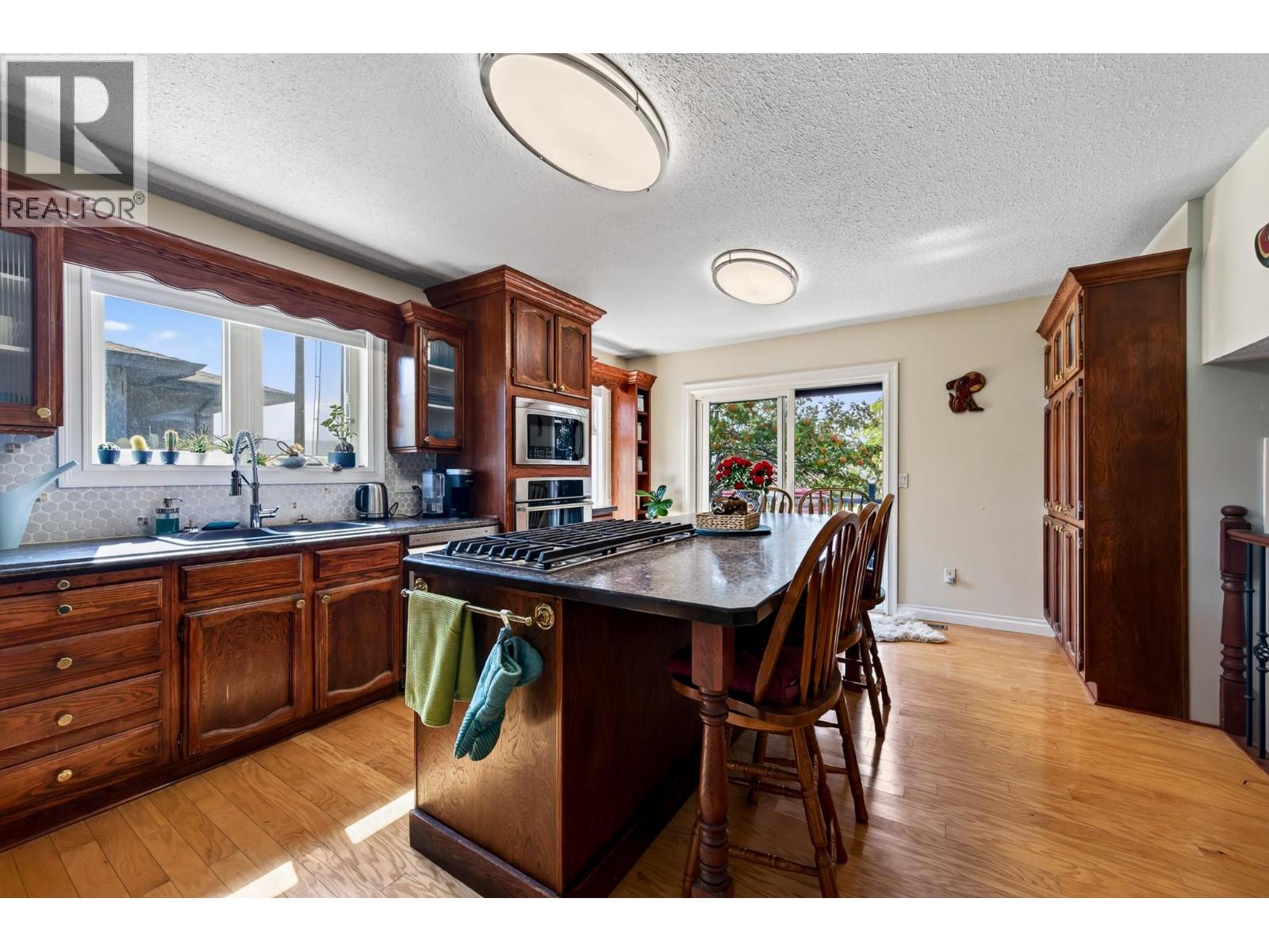 3544 Navatanee Drive, Kamloops, British Columbia  V2H 1S1 - Photo 25 - 10396828