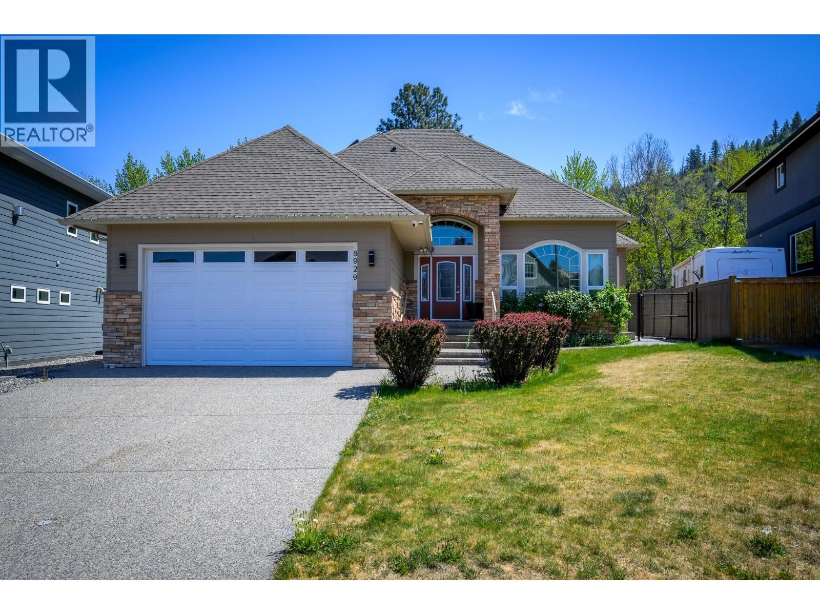 8929 Grizzly Crescent, Kamloops, British Columbia  V2C 6T9 - Photo 1 - 10397318