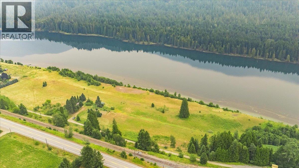 1864 Highway 3a, Castlegar, British Columbia  V1N 4N6 - Photo 10 - 10397290