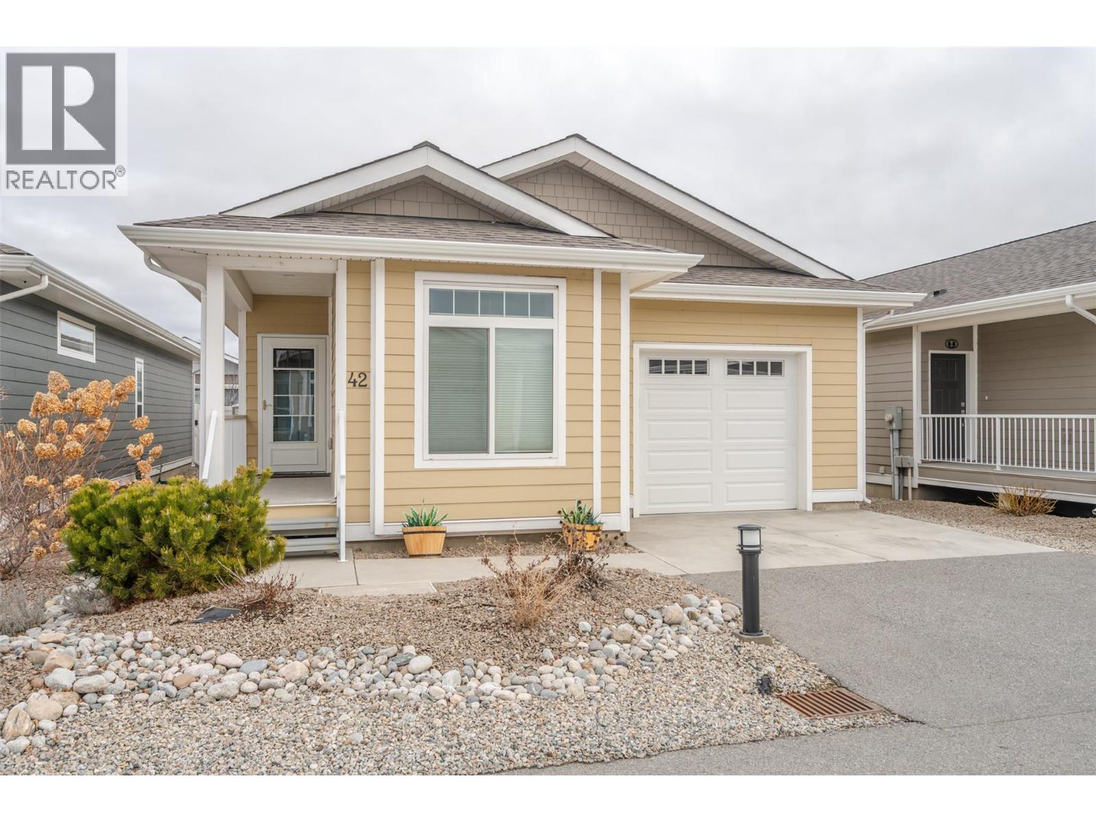 351 Warren Avenue W Unit# 42, Penticton, British Columbia  V2A 3N2 - Photo 1 - 10397373