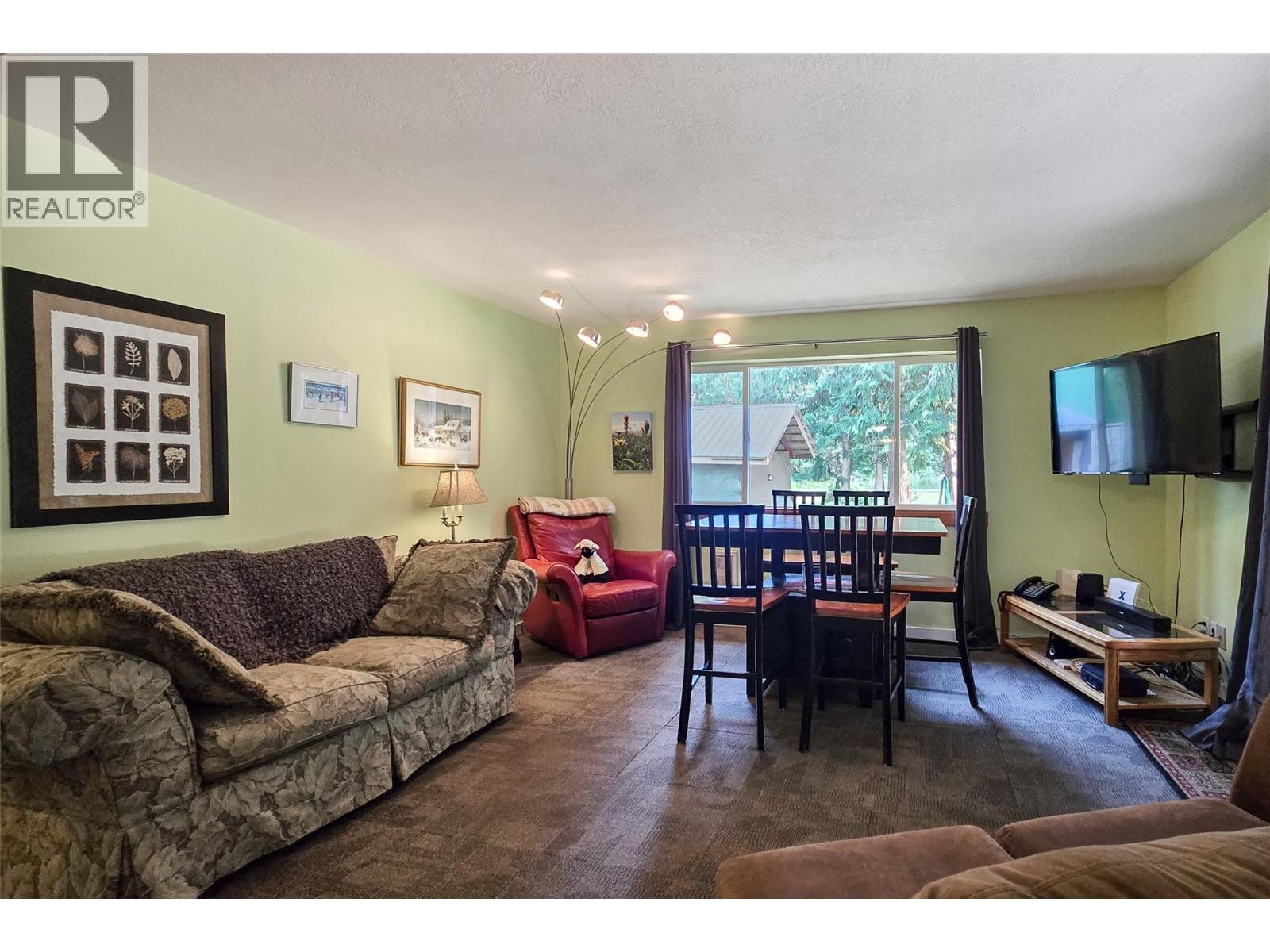 475 Westside Road, Trout Lake, British Columbia  V0G 1R2 - Photo 12 - 10397277