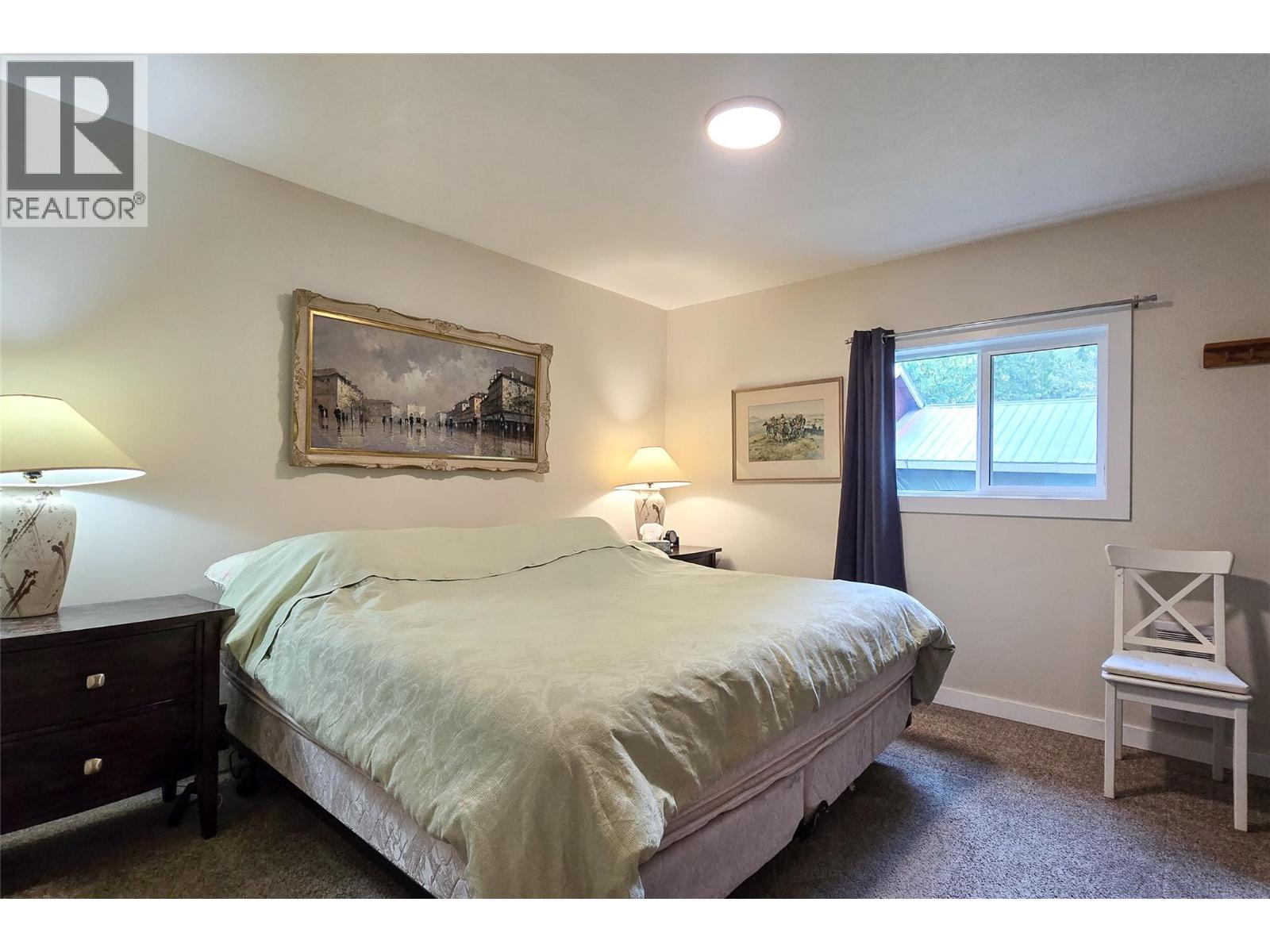 475 Westside Road, Trout Lake, British Columbia  V0G 1R2 - Photo 14 - 10397277