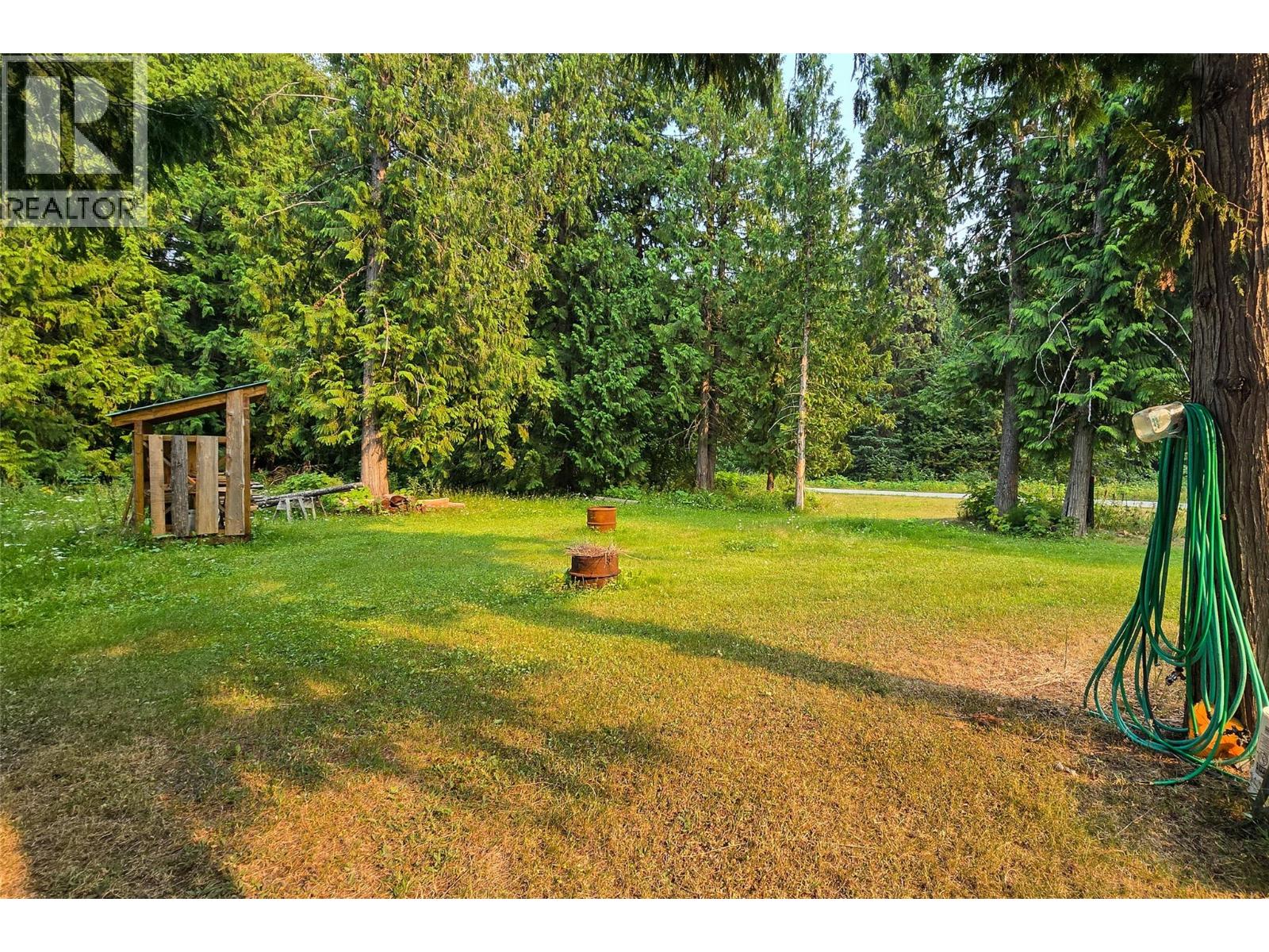 475 Westside Road, Trout Lake, British Columbia  V0G 1R2 - Photo 30 - 10397277