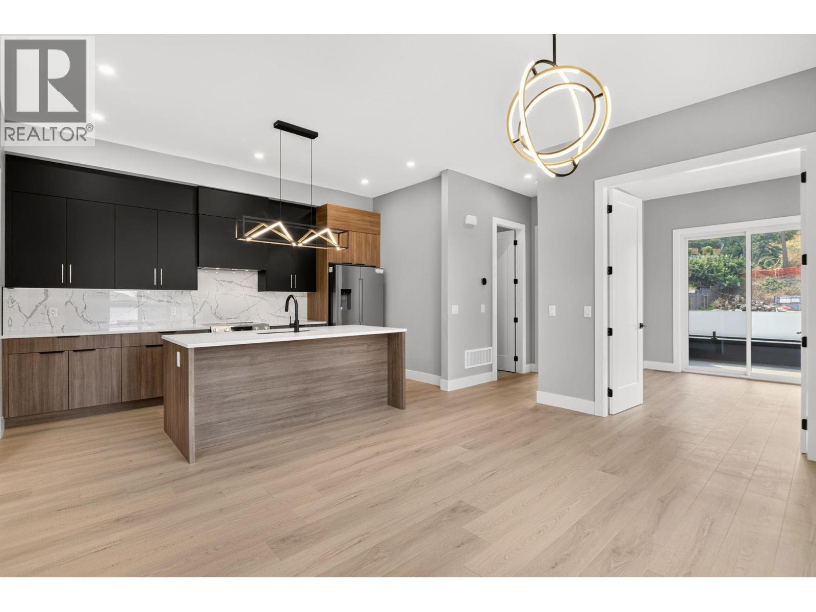 757 Barnaby Road Unit# 1, Kelowna, British Columbia  V1W 4N9 - Photo 3 - 10397265