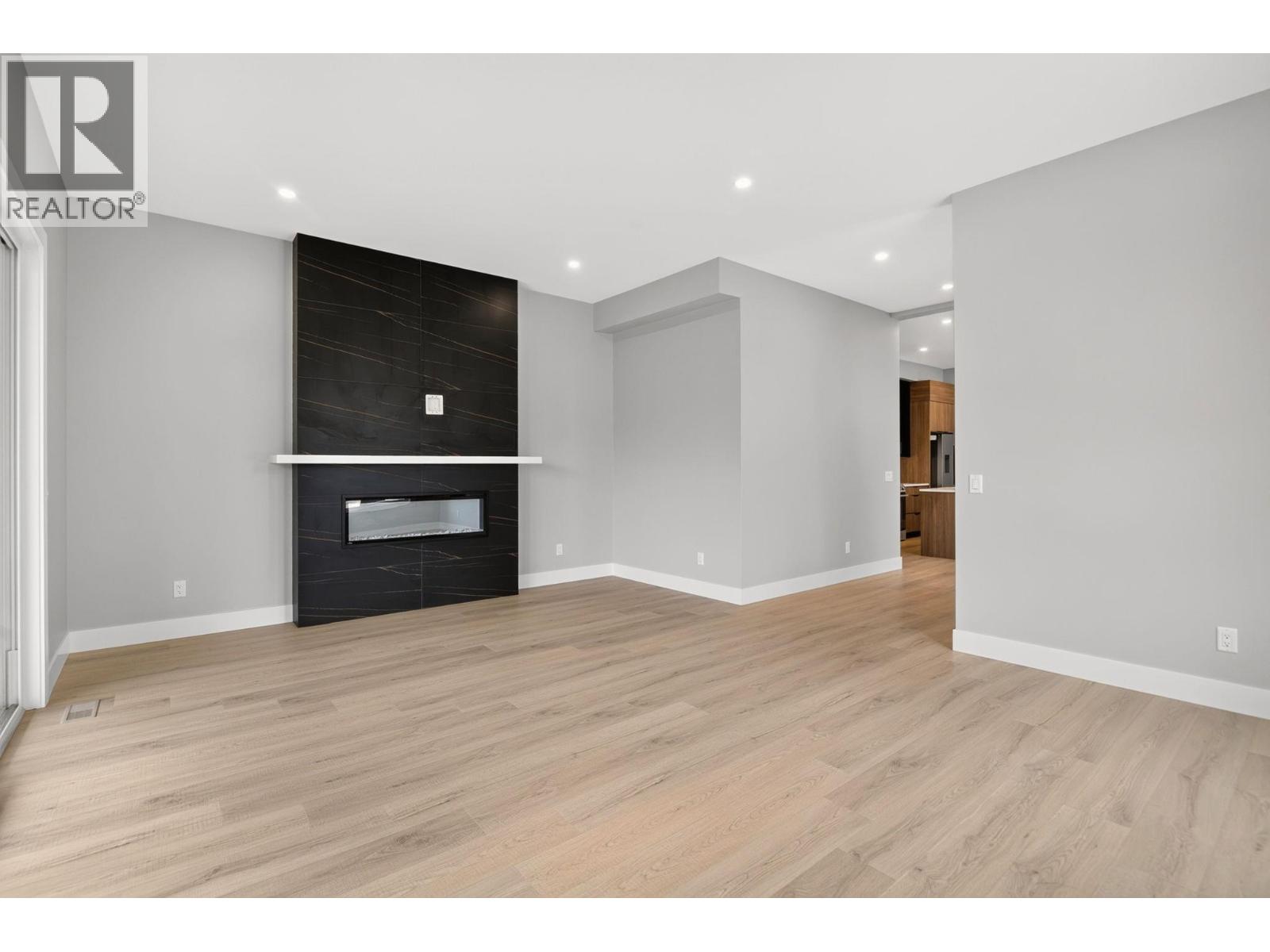 757 Barnaby Road Unit# 1, Kelowna, British Columbia  V1W 4N9 - Photo 8 - 10397265