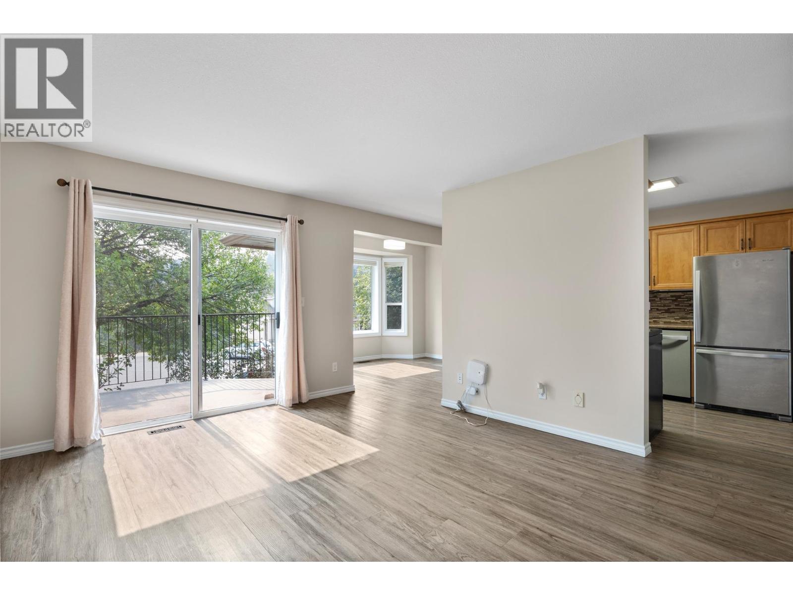 1750 Mckinley Court Unit# 6, Kamloops, British Columbia  V2E 2N5 - Photo 5 - 10397361