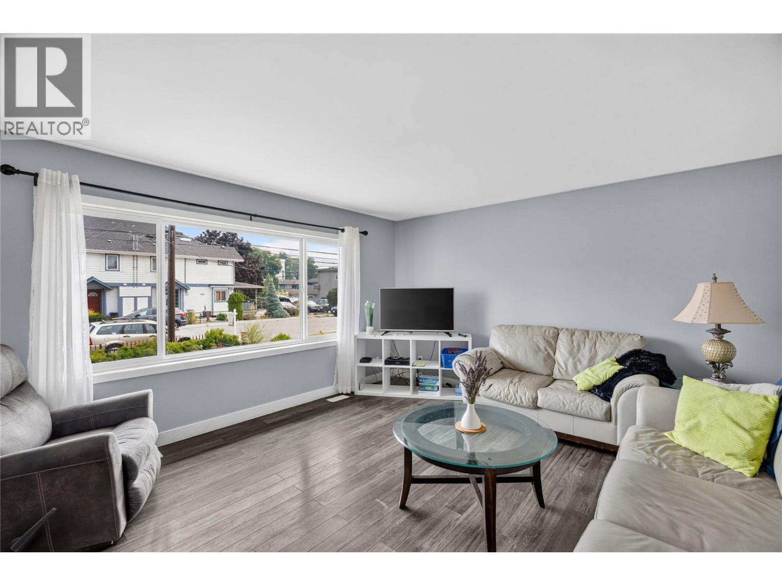 317 Haynes Street, Penticton, British Columbia  V2A 5S1 - Photo 3 - 10397367