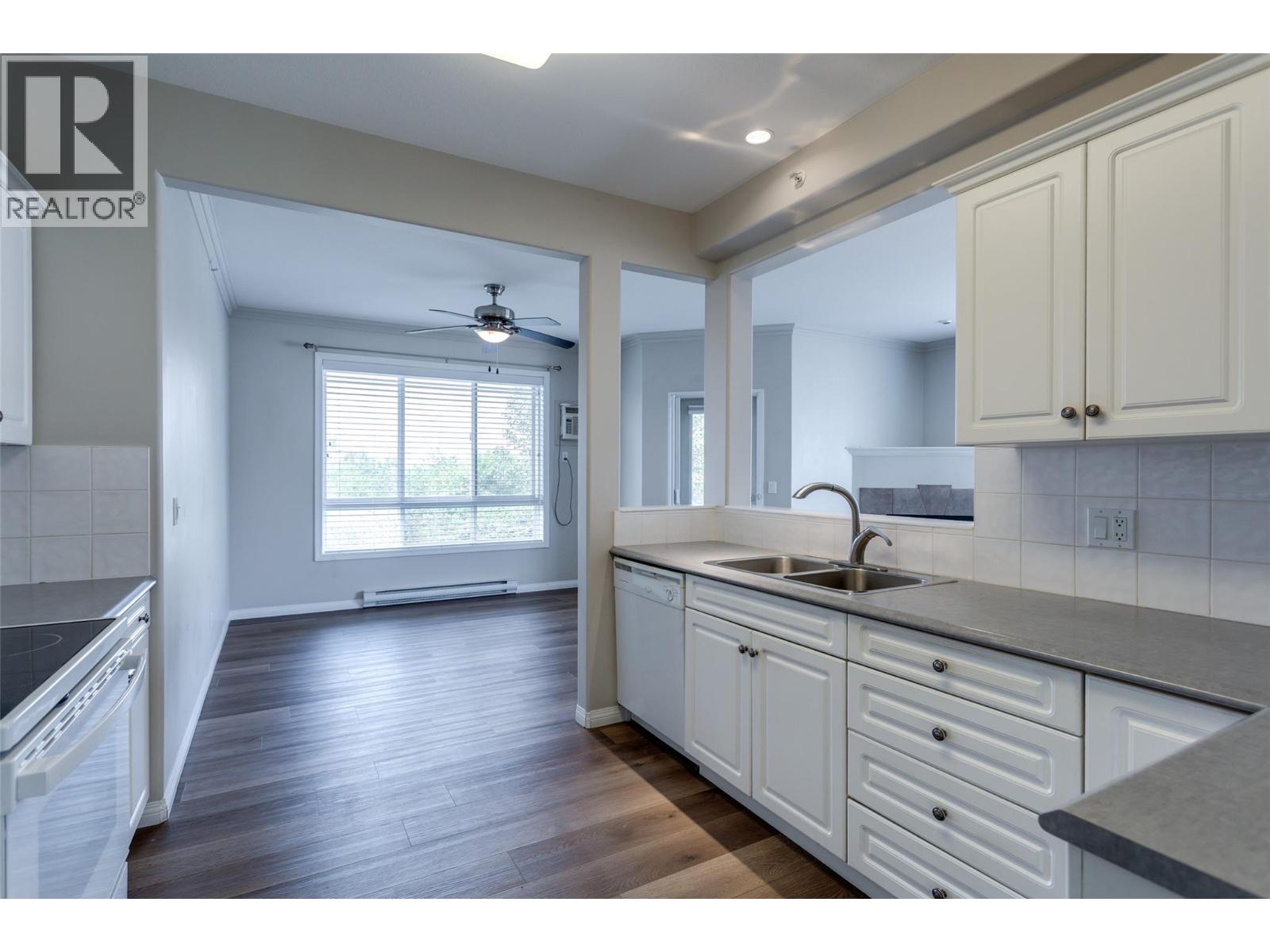 1962 Enterprise Way Unit# 401, Kelowna, British Columbia  V1Y 9S6 - Photo 4 - 10396429