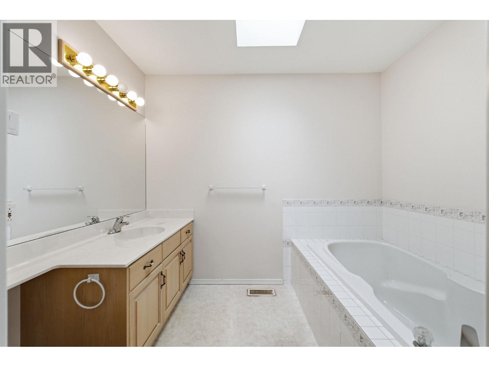 650 Lexington Drive Unit# 212, Kelowna, British Columbia  V1W 3B6 - Photo 24 - 10397182