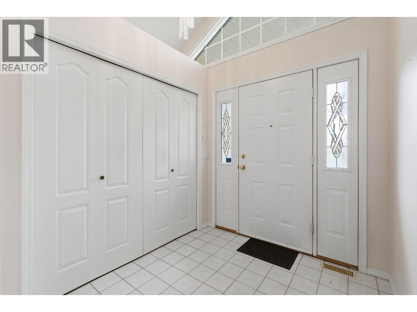 650 Lexington Drive Unit# 212, Kelowna, British Columbia  V1W 3B6 - Photo 5 - 10397182