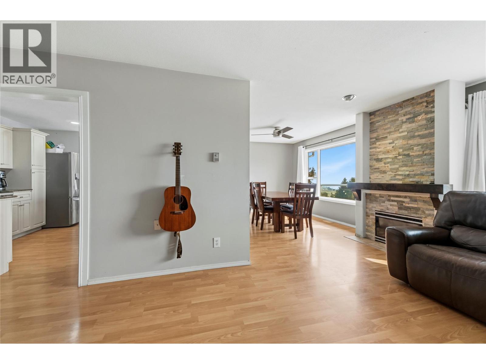 618 Elson Road, Sorrento, British Columbia  V0E 2W1 - Photo 15 - 10397383
