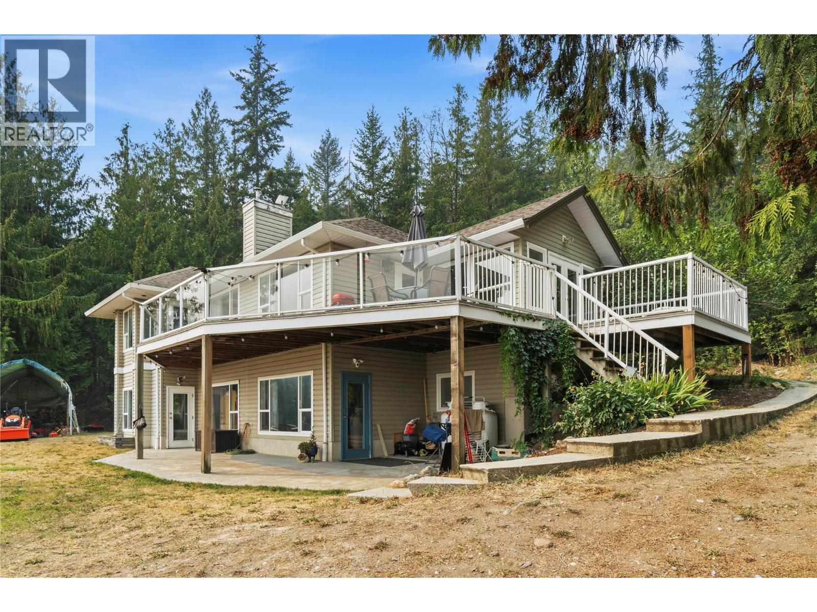 618 Elson Road, Sorrento, British Columbia  V0E 2W1 - Photo 2 - 10397383