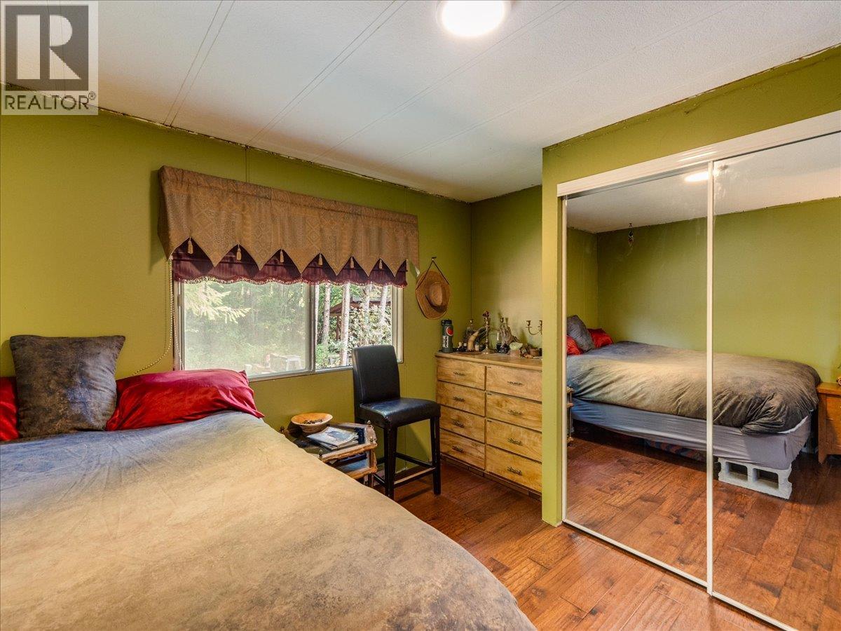 8864 Slocan  S Road, Slocan, British Columbia  V0G 2C0 - Photo 24 - 10397378