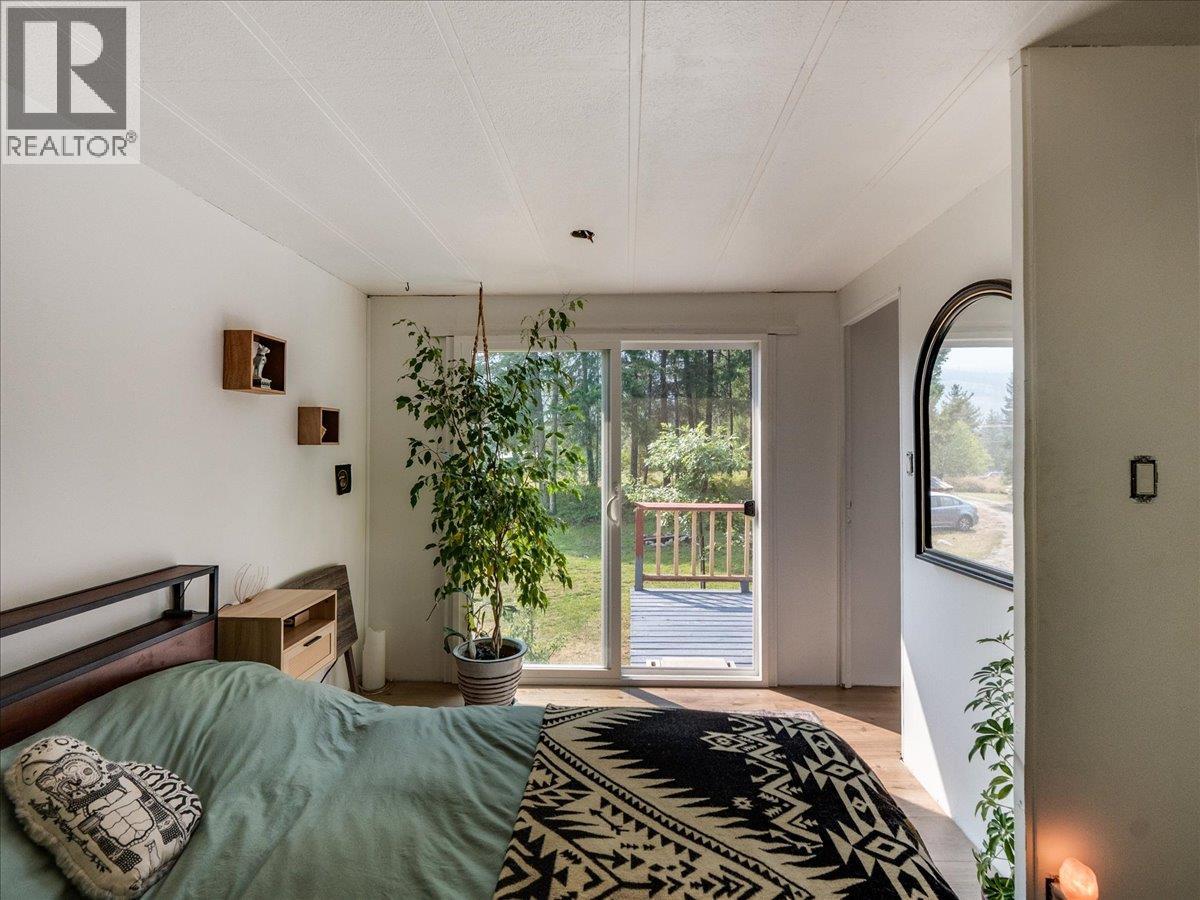 8864 Slocan  S Road, Slocan, British Columbia  V0G 2C0 - Photo 27 - 10397378