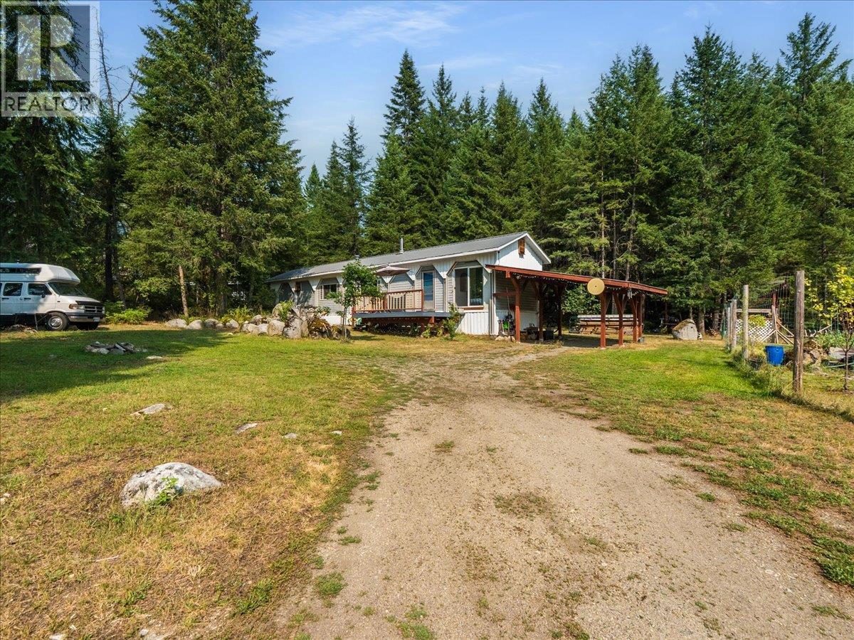 8864 Slocan  S Road, Slocan, British Columbia  V0G 2C0 - Photo 35 - 10397378