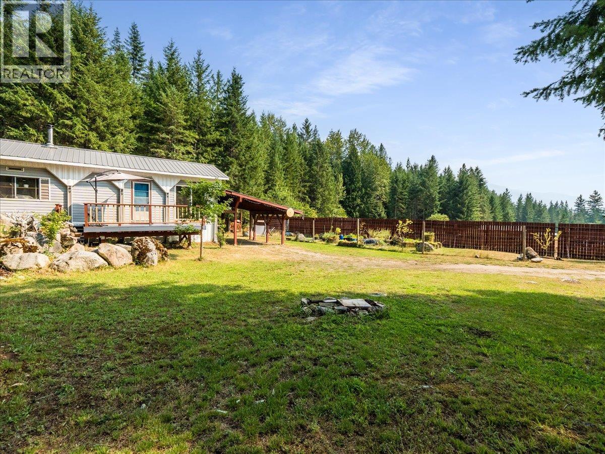 8864 Slocan  S Road, Slocan, British Columbia  V0G 2C0 - Photo 40 - 10397378