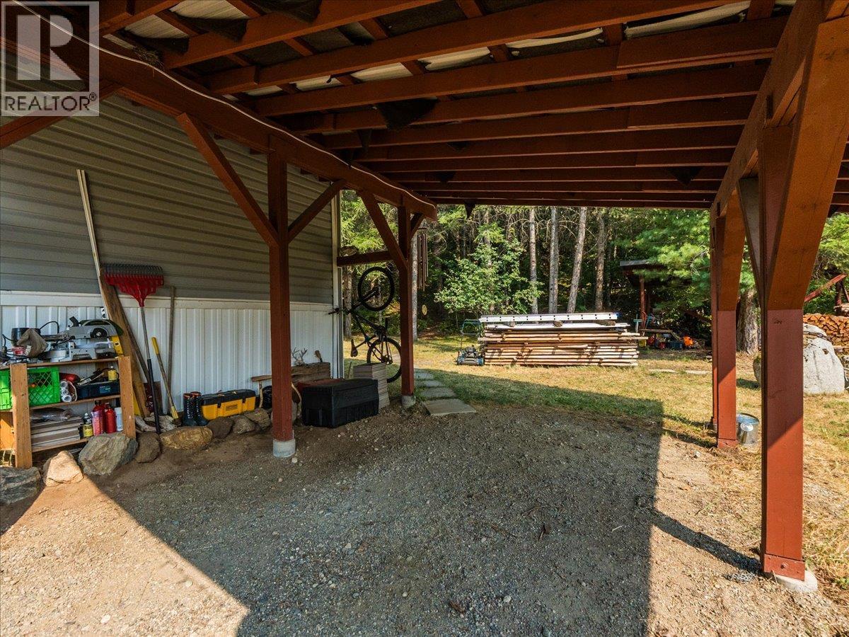 8864 Slocan  S Road, Slocan, British Columbia  V0G 2C0 - Photo 41 - 10397378