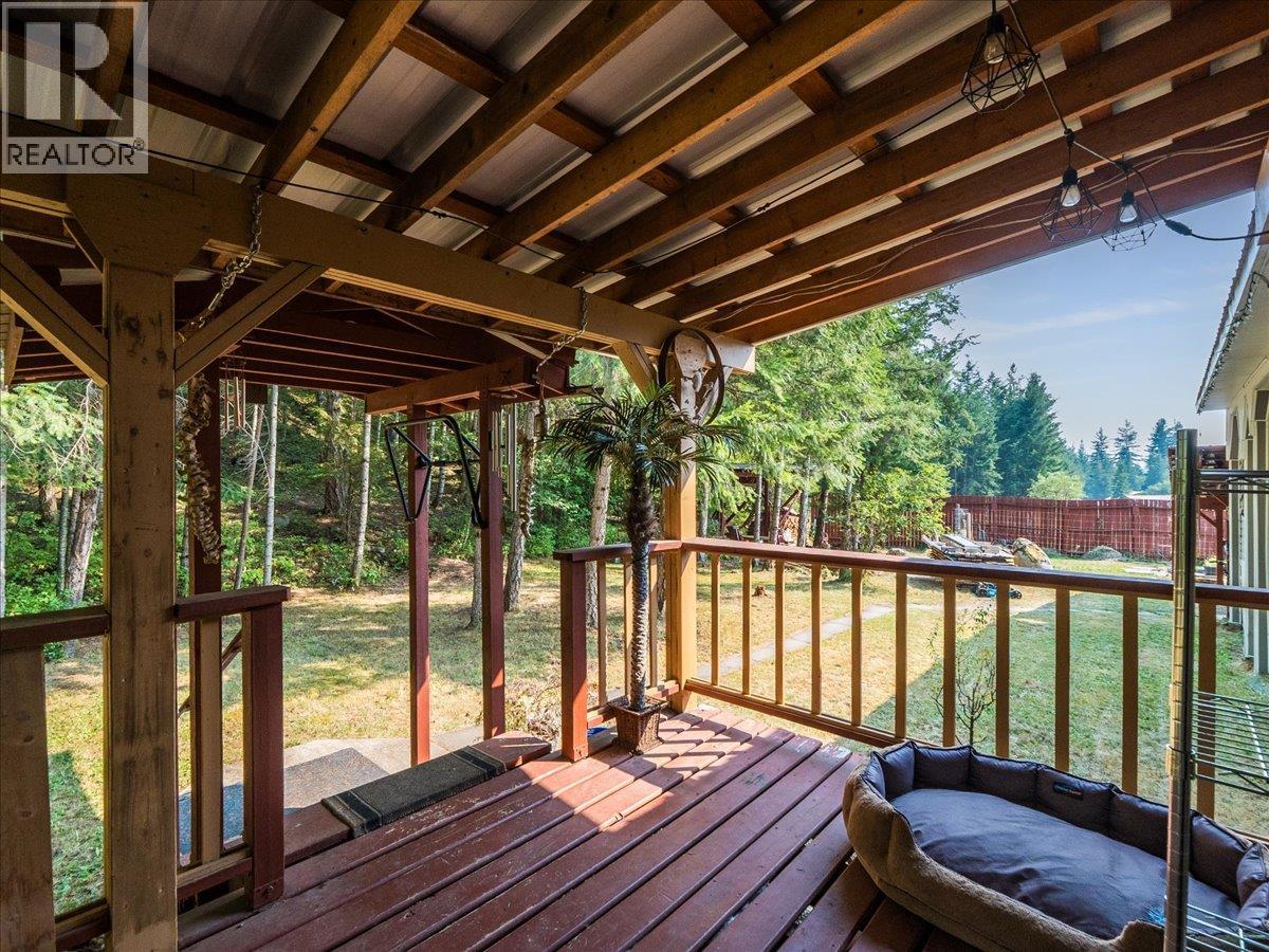 8864 Slocan  S Road, Slocan, British Columbia  V0G 2C0 - Photo 52 - 10397378