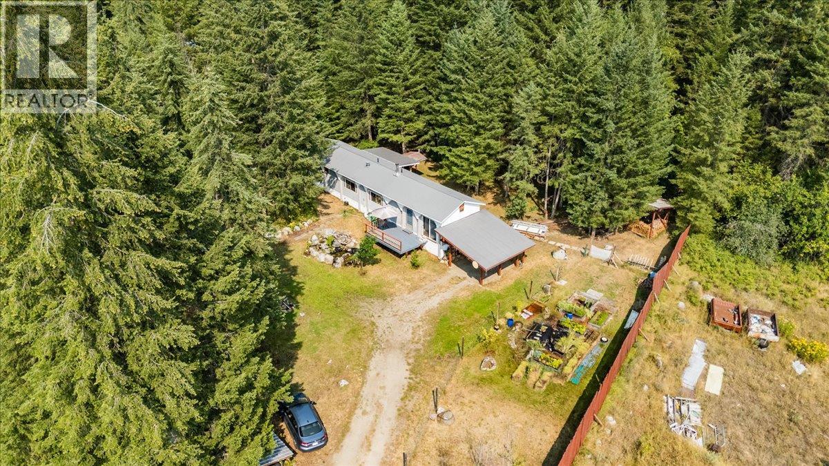 8864 Slocan  S Road, Slocan, British Columbia  V0G 2C0 - Photo 93 - 10397378