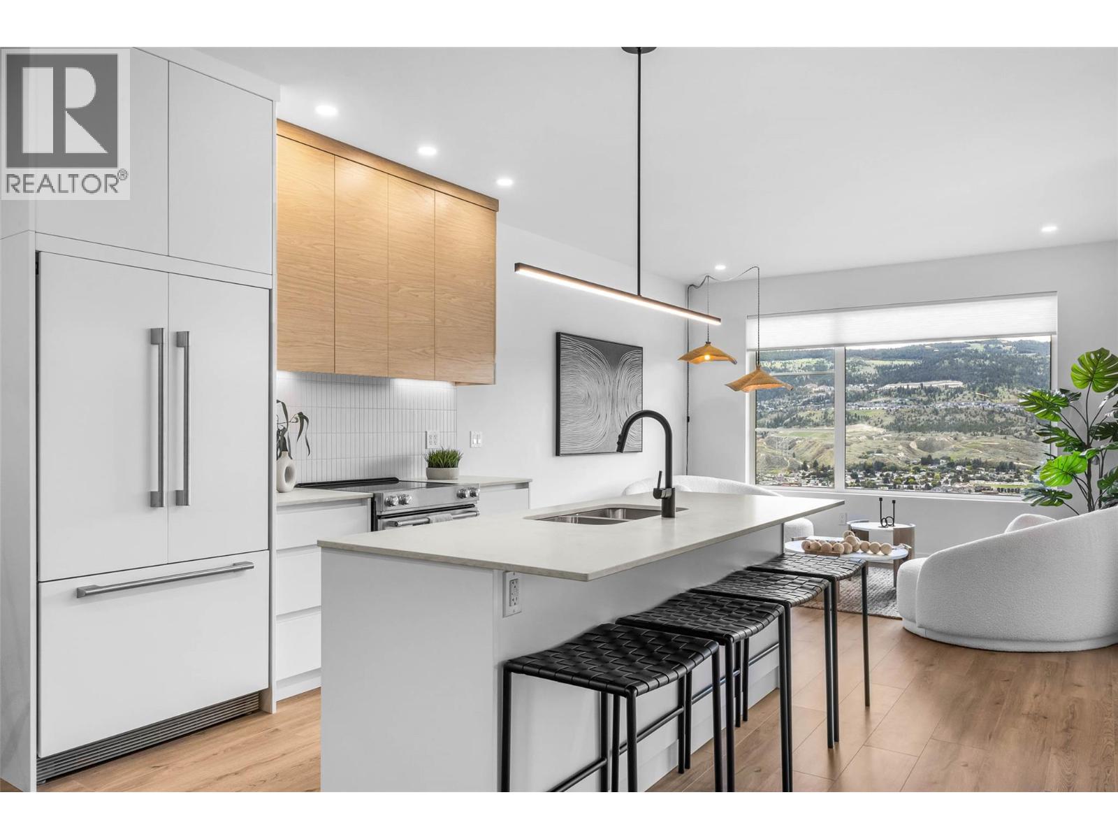 5048 Sun Rivers Drive, Kamloops, British Columbia  V2H 0E7 - Photo 3 - 10396793