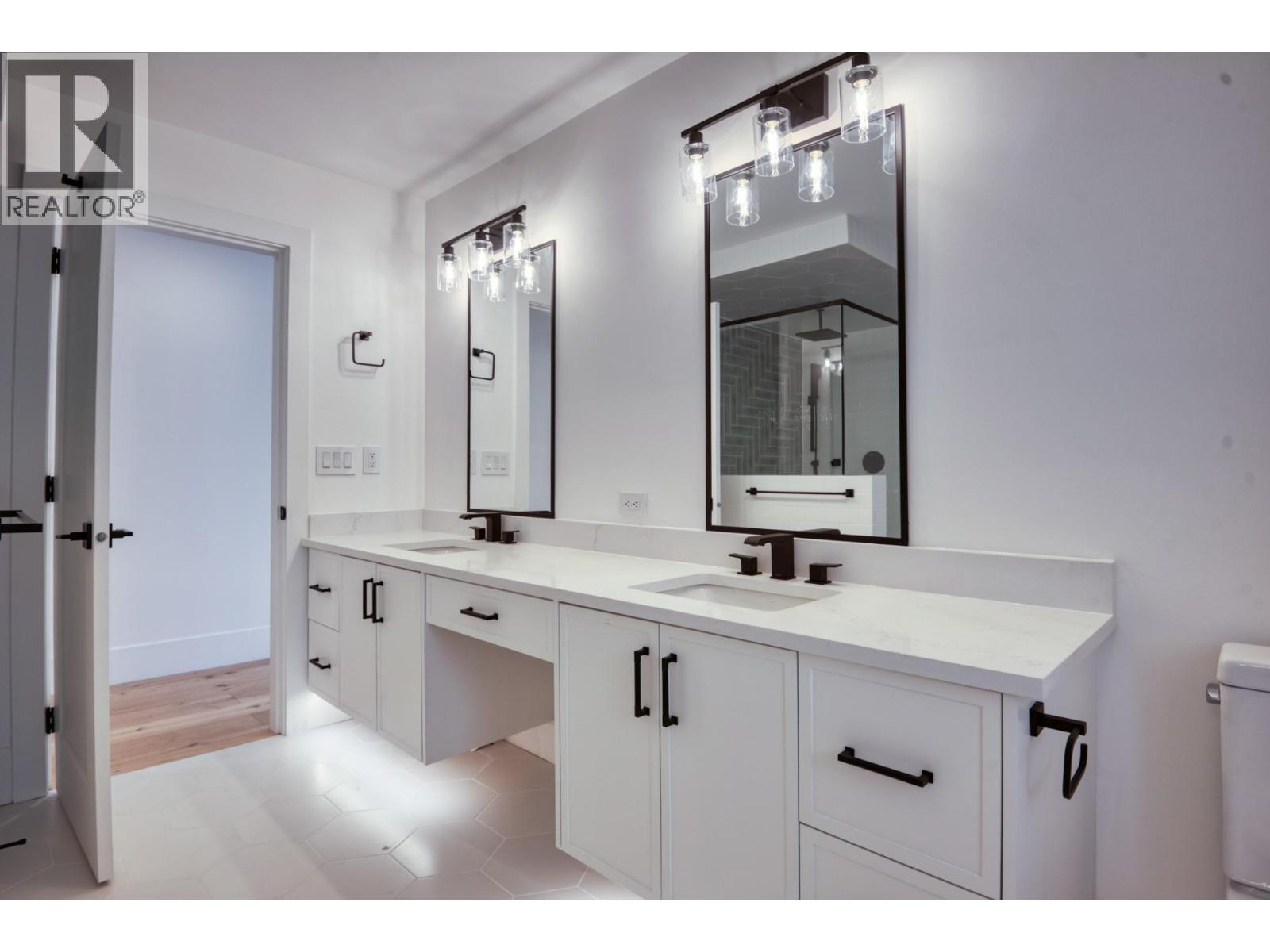 18 Chardonnay Court, Osoyoos, British Columbia  V0H 1V6 - Photo 49 - 10397300