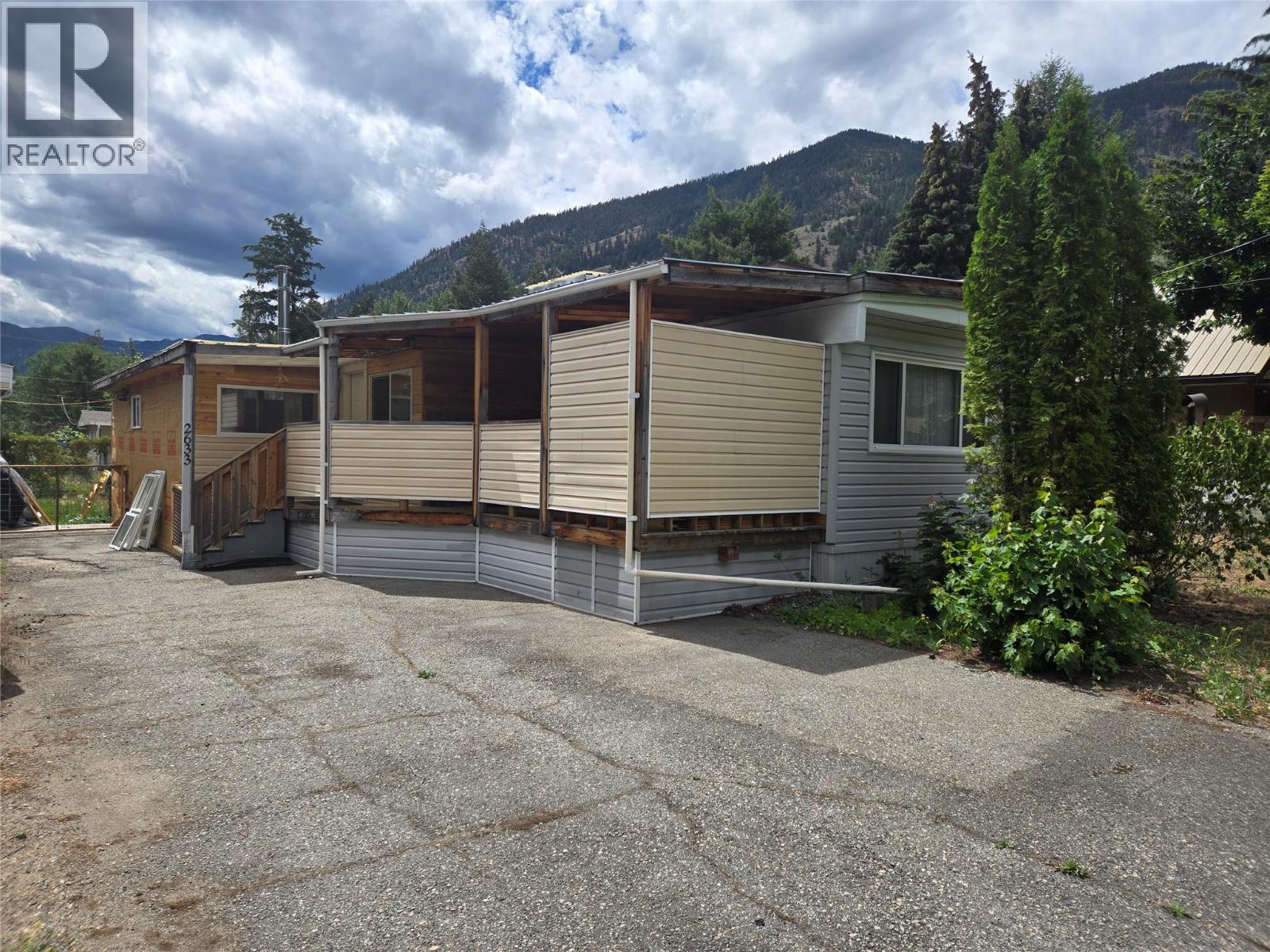 2633 5th Street, Olalla, British Columbia  V0X 1N6 - Photo 1 - 10397360