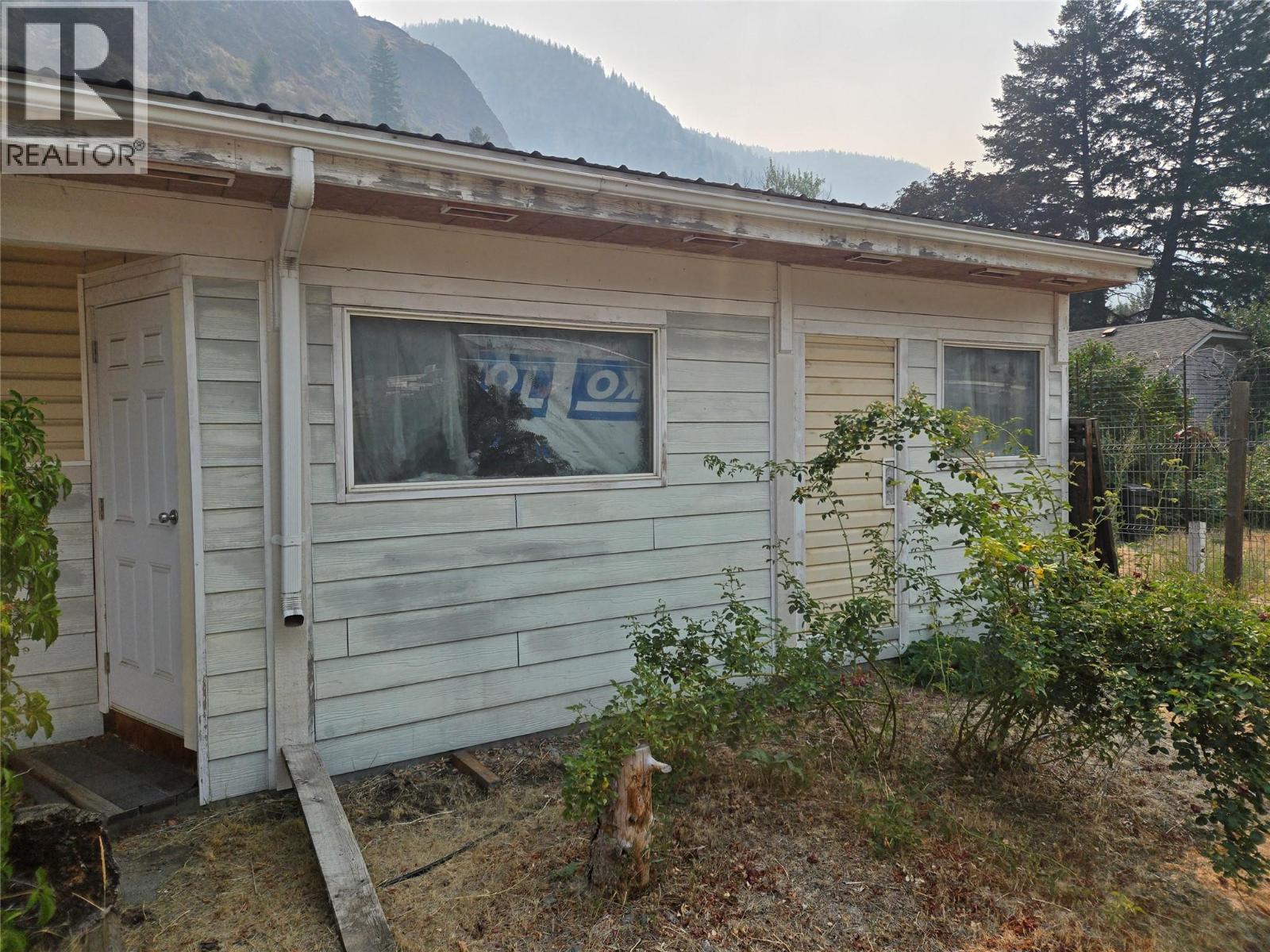 2633 5th Street, Olalla, British Columbia  V0X 1N6 - Photo 13 - 10397360