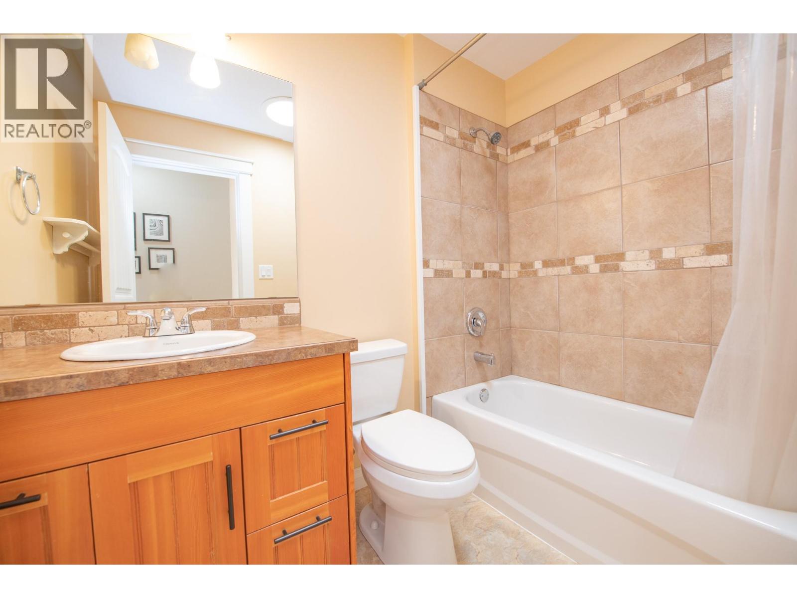 1808 Skyview Crescent, Lumby, British Columbia  V0E 2G0 - Photo 23 - 10396933