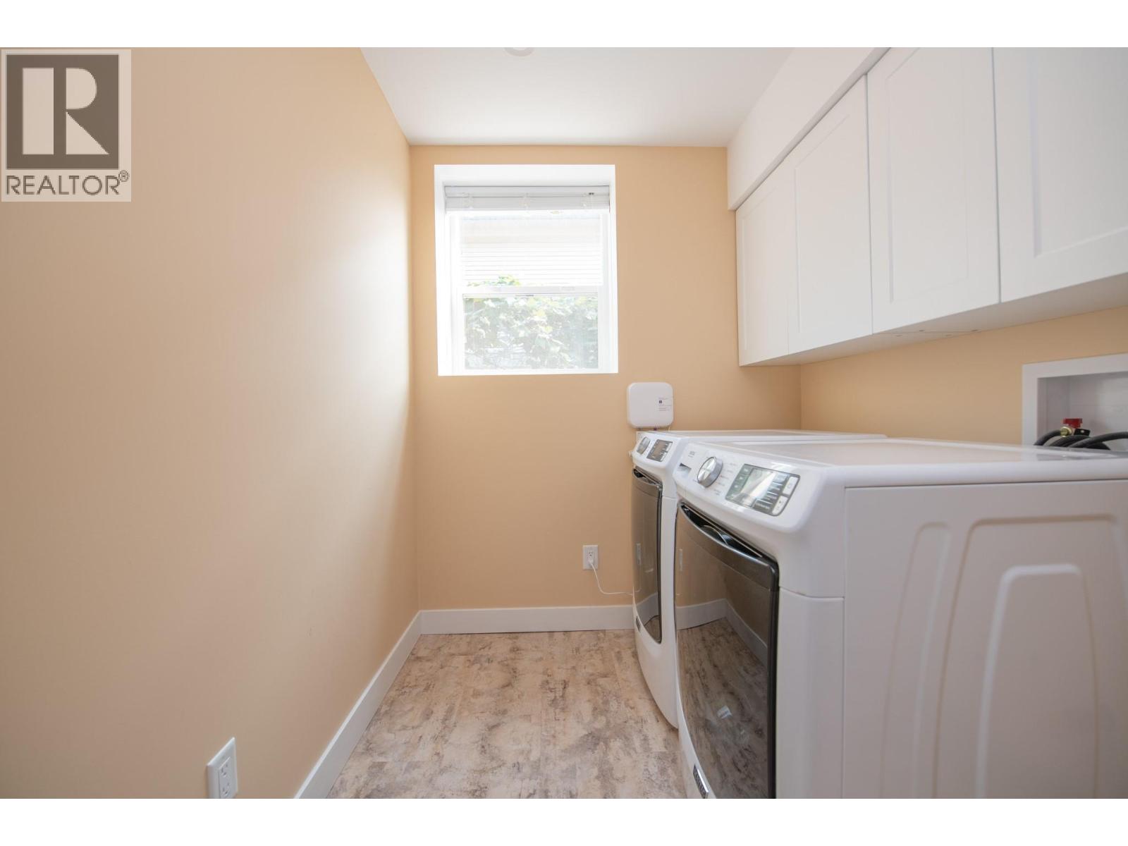 1808 Skyview Crescent, Lumby, British Columbia  V0E 2G0 - Photo 27 - 10396933