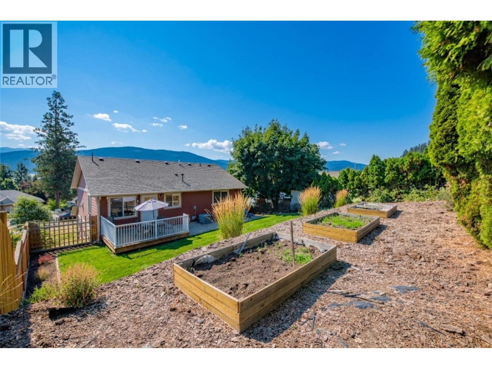 1808 Skyview Crescent, Lumby, British Columbia  V0E 2G0 - Photo 44 - 10396933