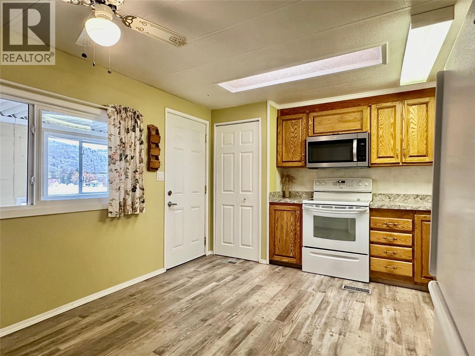 6601 Tucelnuit Drive Unit# 41, Oliver, British Columbia  V0H 1T3 - Photo 4 - 10396683