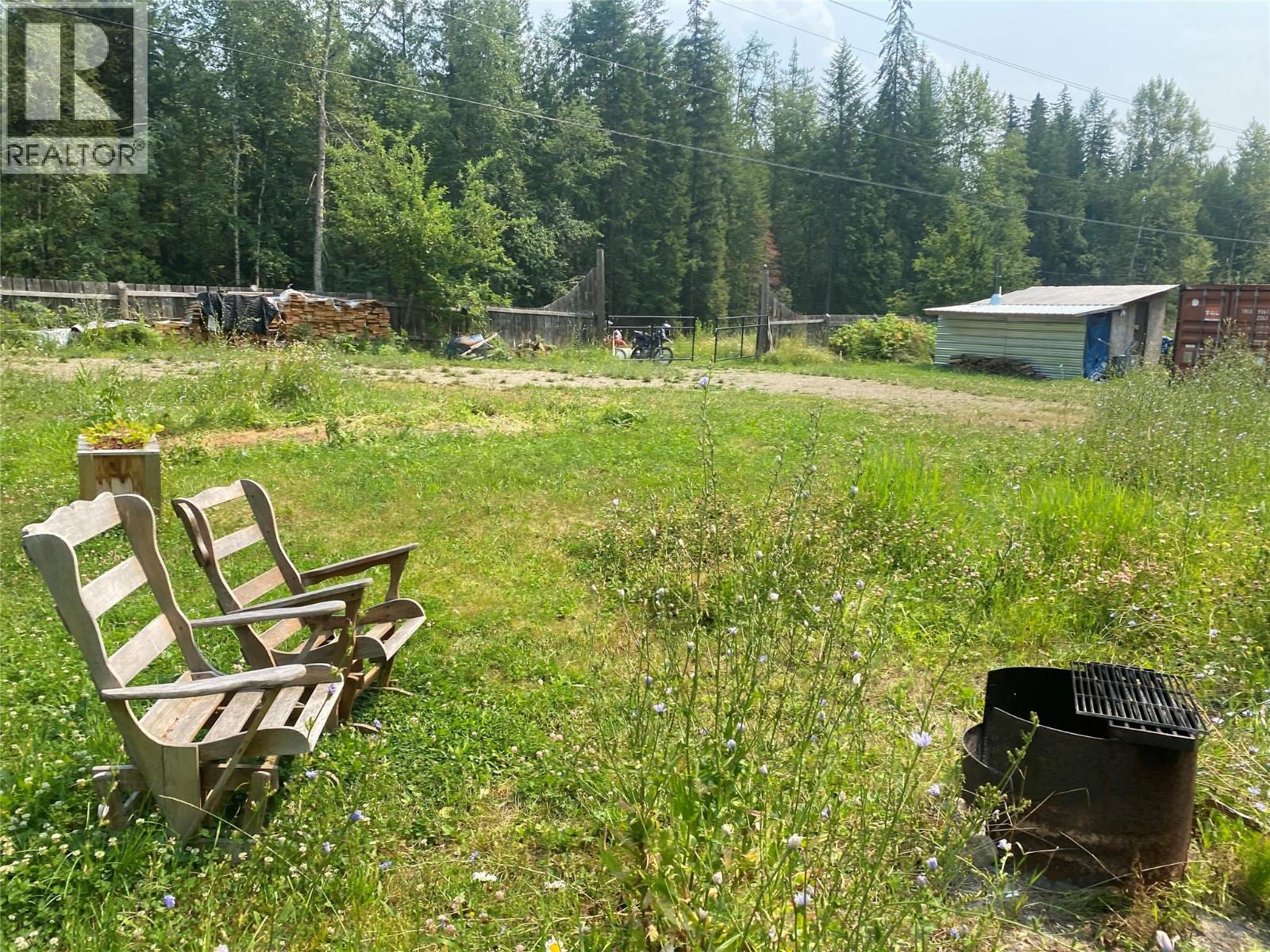 9052 6 Highway, Edgewood, British Columbia  V0G 1J0 - Photo 1 - 10397413