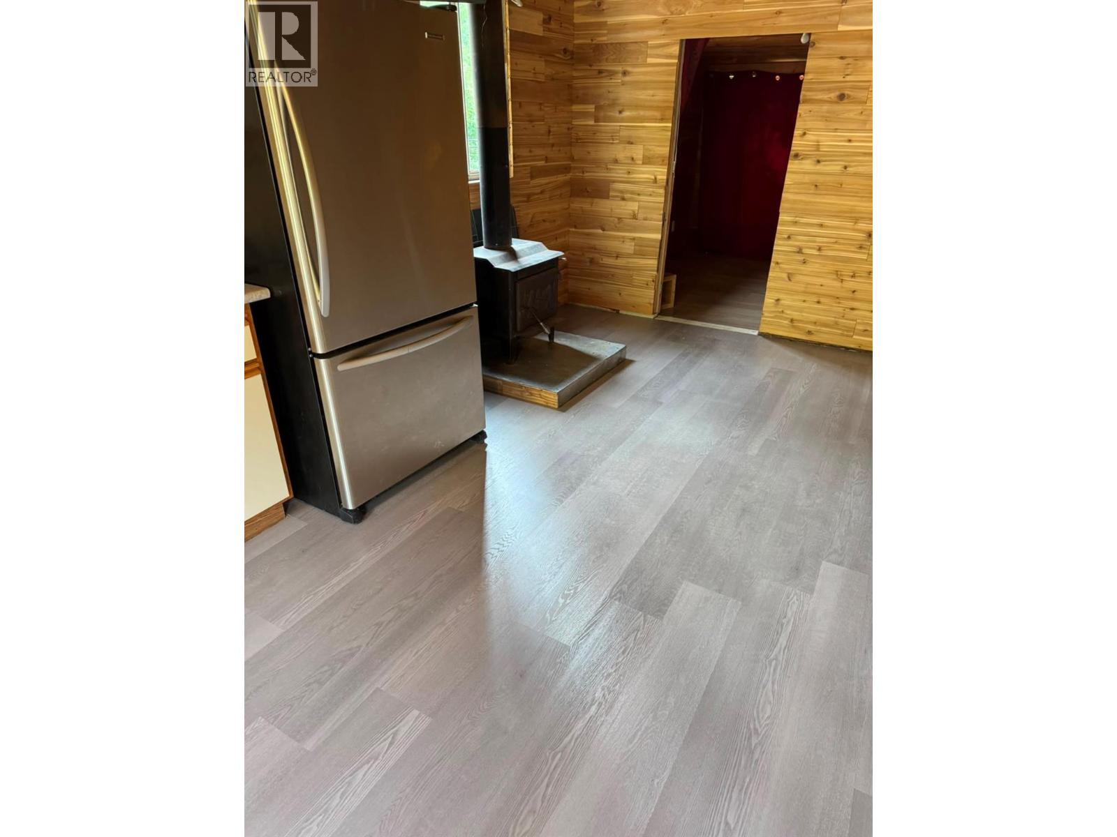 9052 6 Highway, Edgewood, British Columbia  V0G 1J0 - Photo 12 - 10397413