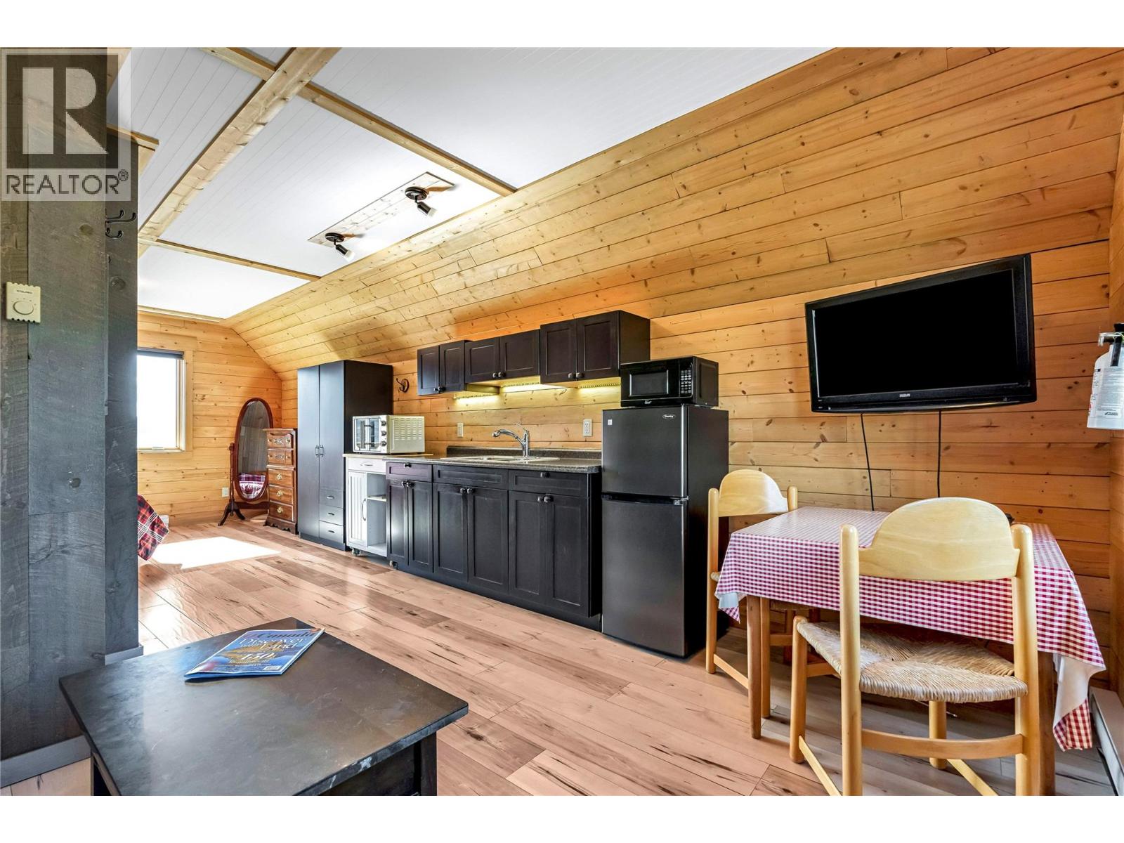 9371 6 Highway, Coldstream, British Columbia  V1B 3B5 - Photo 61 - 10397315