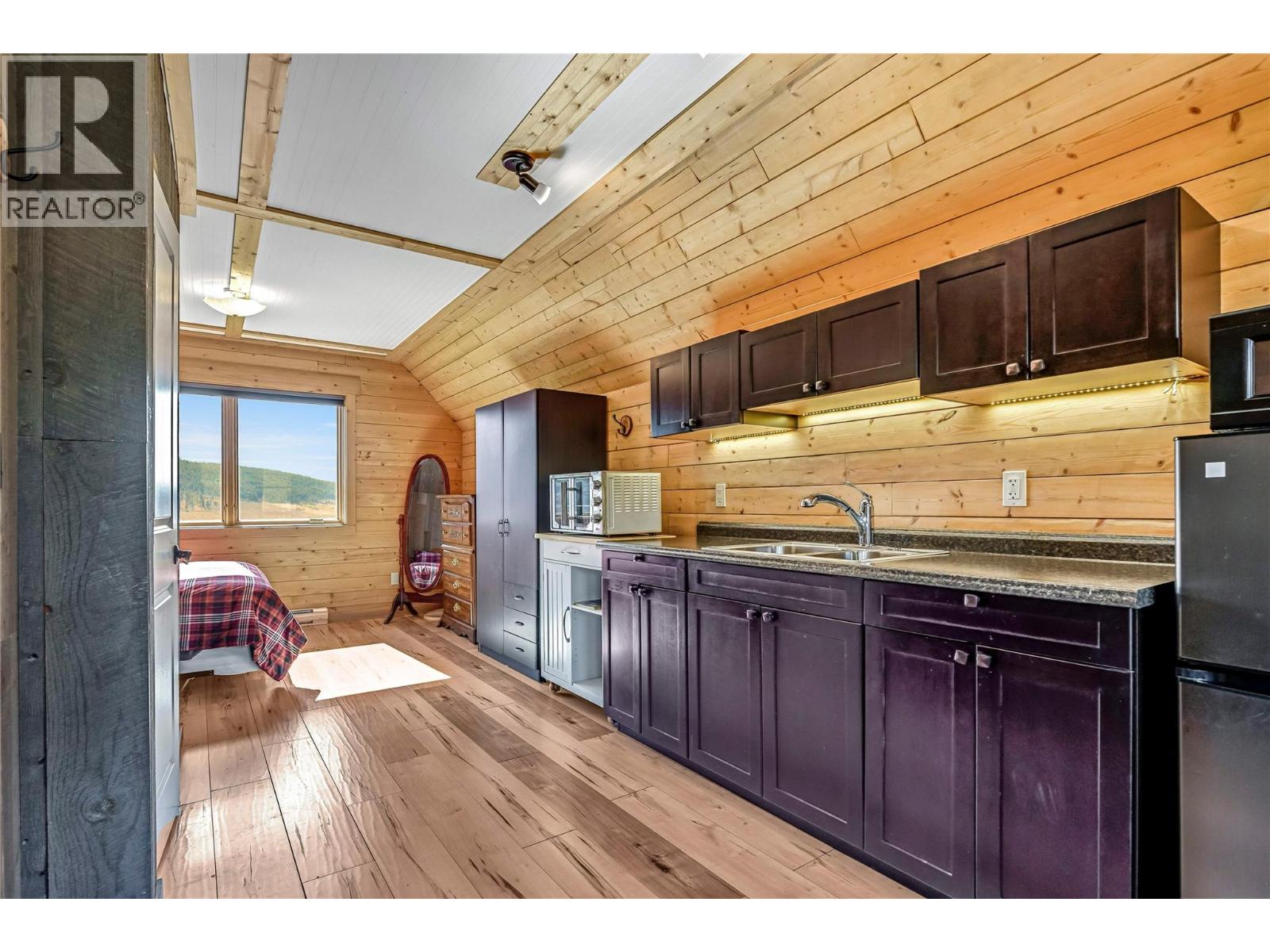 9371 6 Highway, Coldstream, British Columbia  V1B 3B5 - Photo 63 - 10397315