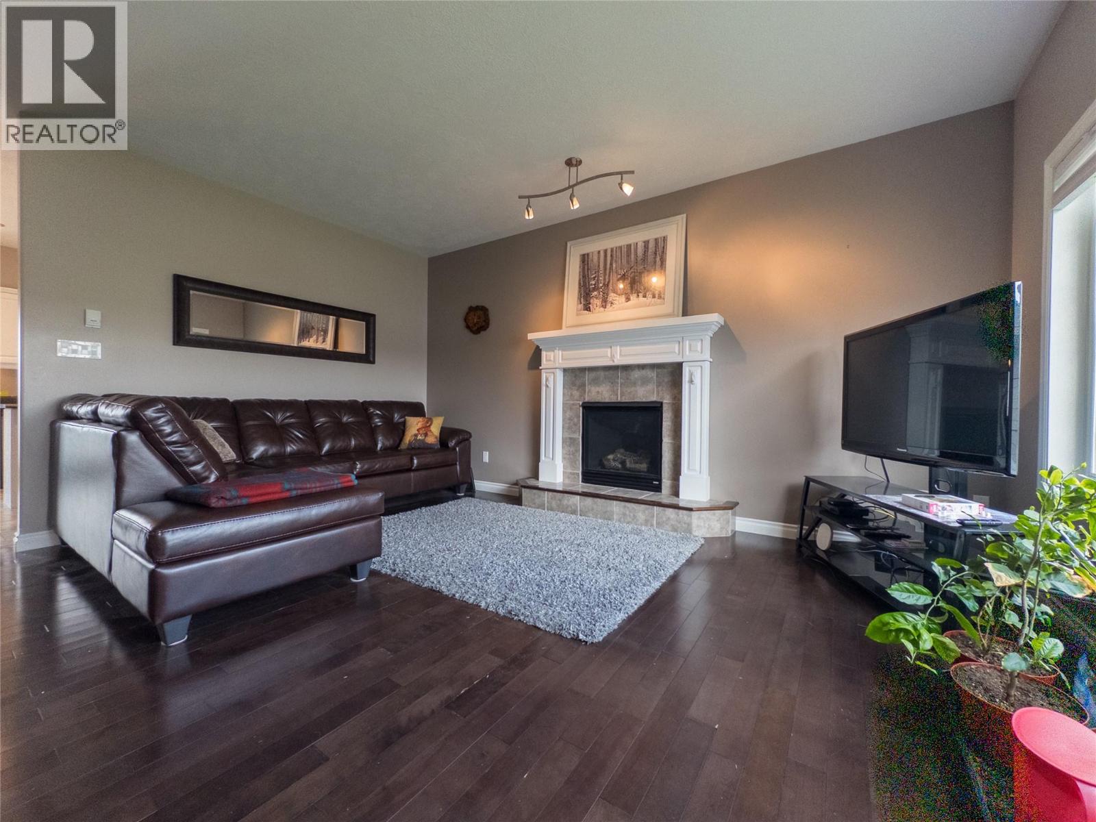 8705 18 Street, Dawson Creek, British Columbia  V1G 0B3 - Photo 2 - 10397466