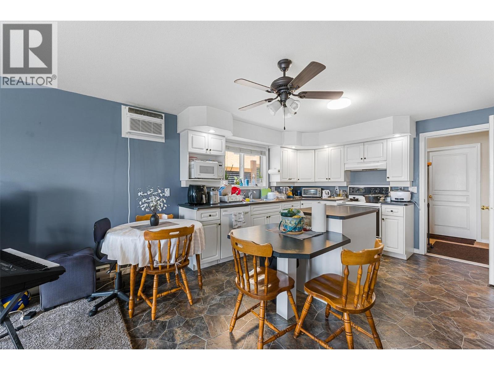 1412 Lawrence Avenue, Kelowna, British Columbia  V1Y 6M8 - Photo 24 - 10397354
