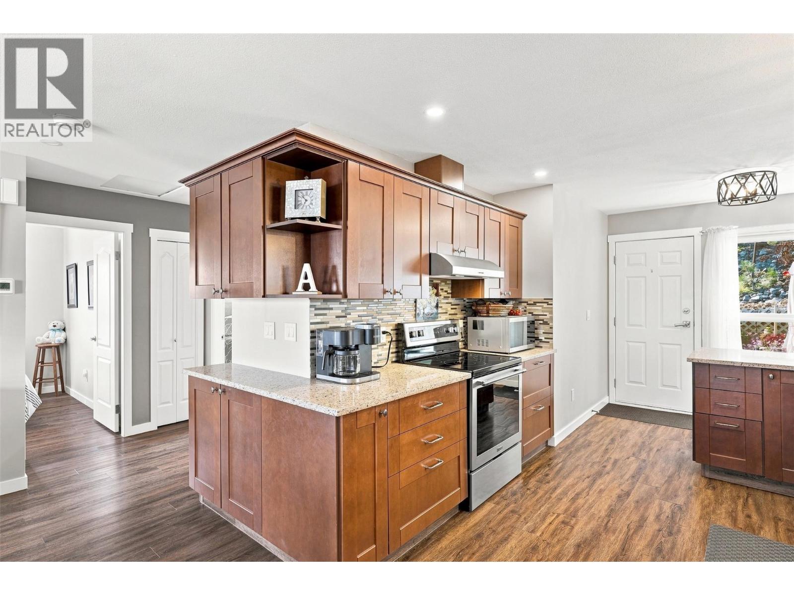 2020 Van Horne Drive Unit# 12, Kamloops, British Columbia  V1S 1G3 - Photo 10 - 10397463