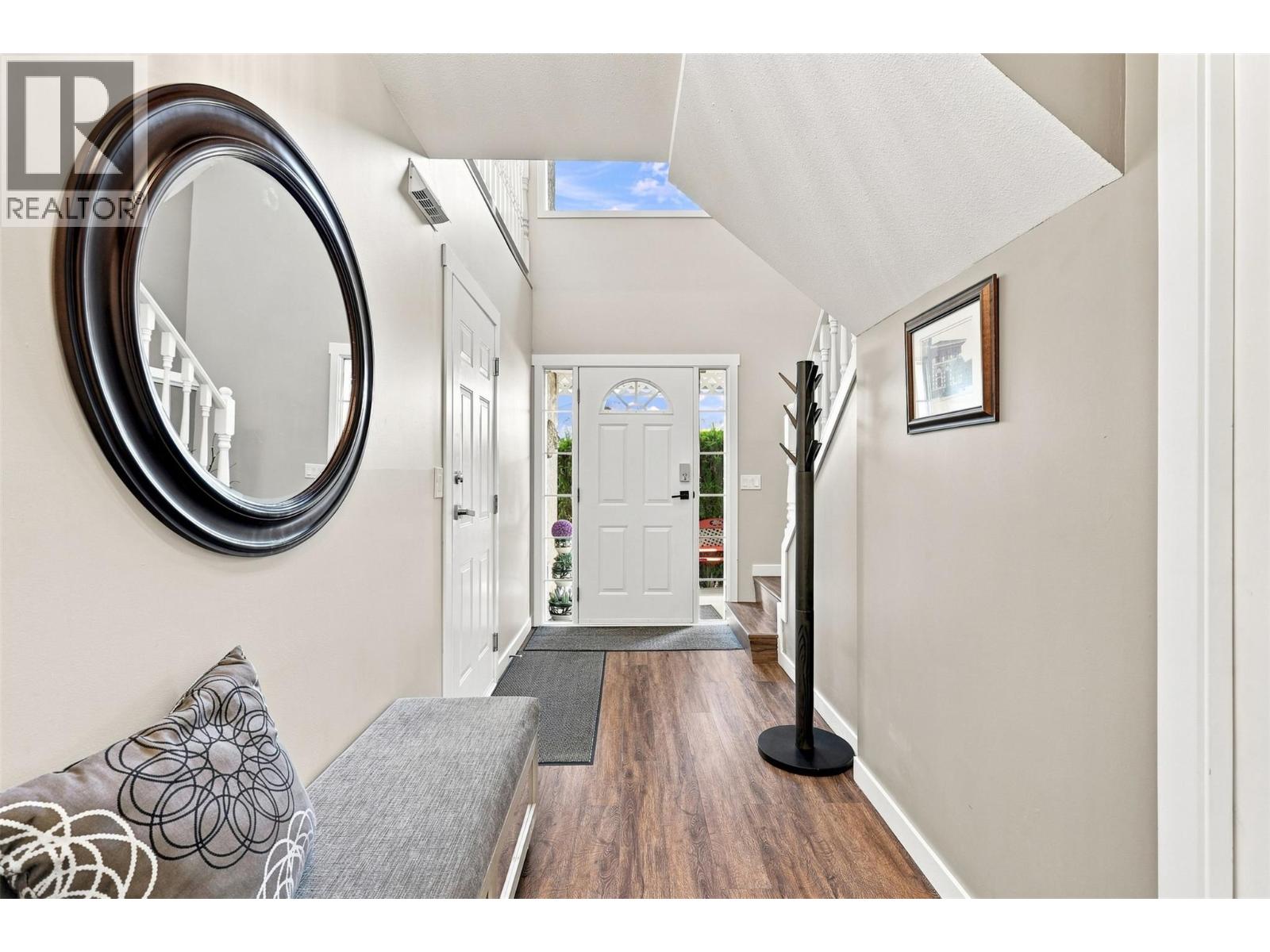 2020 Van Horne Drive Unit# 12, Kamloops, British Columbia  V1S 1G3 - Photo 4 - 10397463